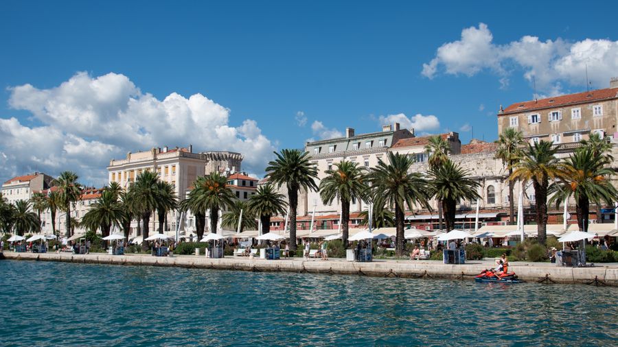 Riva u Splitu, ured kluba CoastVista