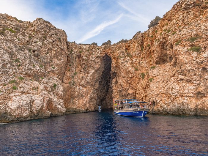 Modra špilja kod otoka Biševo